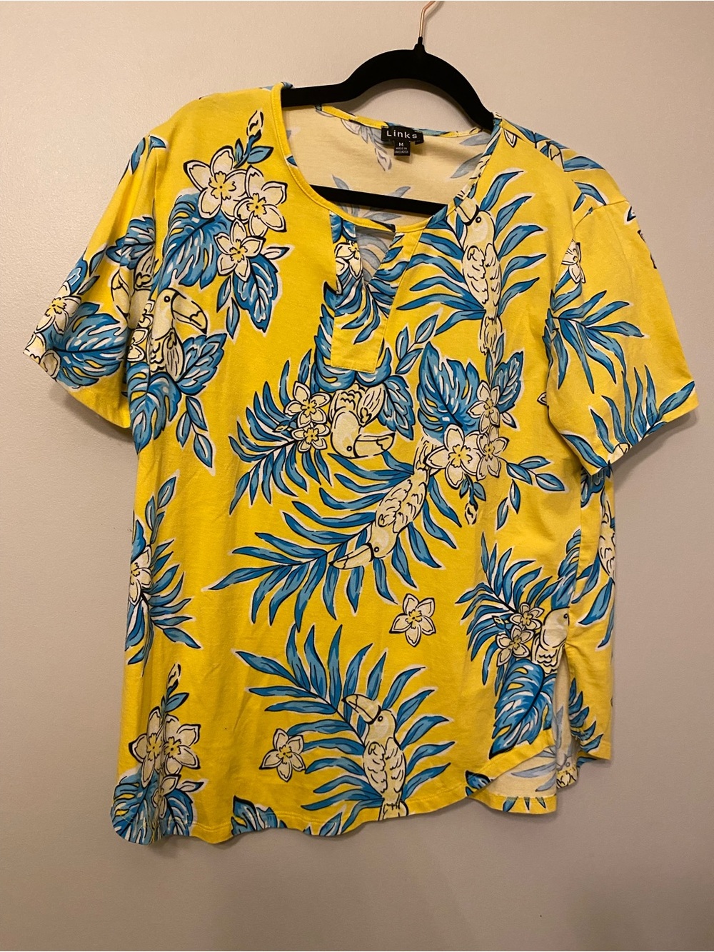 Link Floral Yellow Tee with Blue Leaf Accents